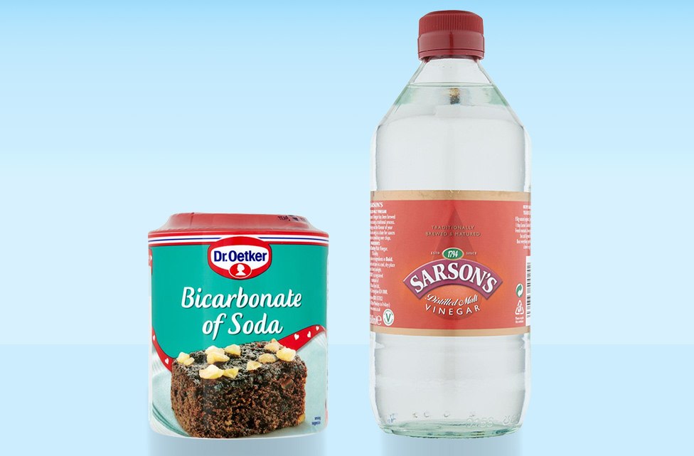 Busting the Myths: Why White Vinegar, and Baking Soda Don’t Really Fix Car Odours
