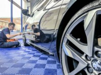 Mat finishes off a BMW with some tyre-sheen.