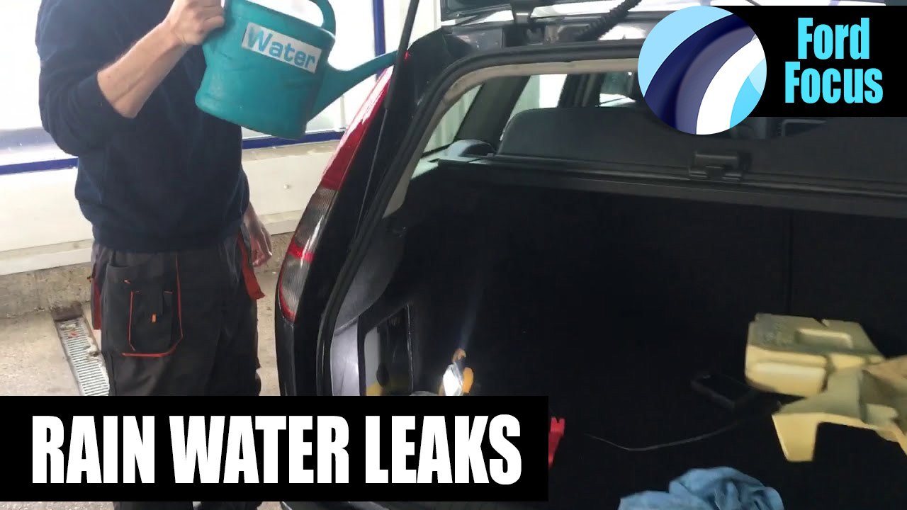 Ford Focus Titanium 2011 | water leak rear light Video